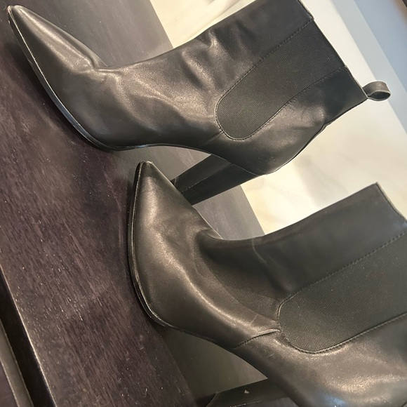 Saks ankle height boots size 10 - Picture 3 of 7